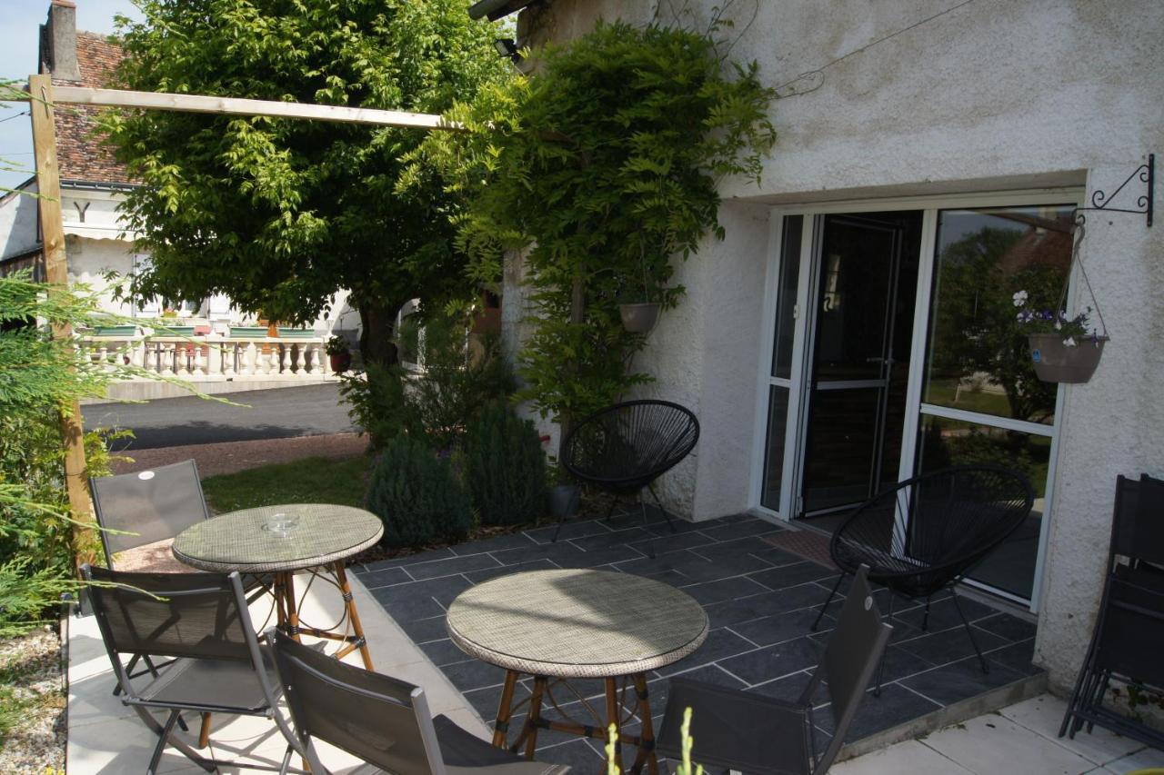 Chambres D Hotes De La Mauguiniere Neuillé-le-Lierre Exterior foto
